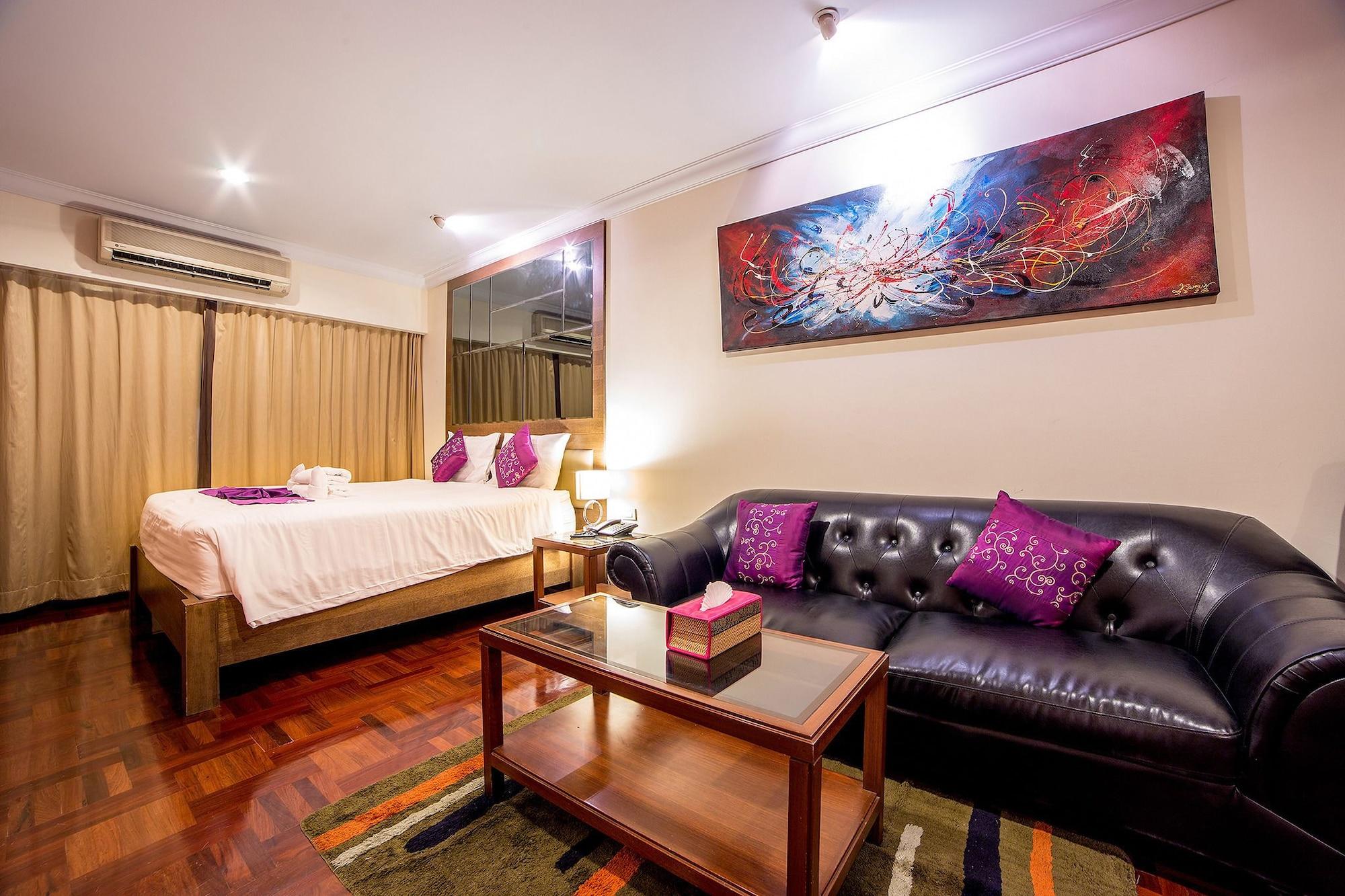 Triple 8 Inn Bangkok Ngoại thất bức ảnh